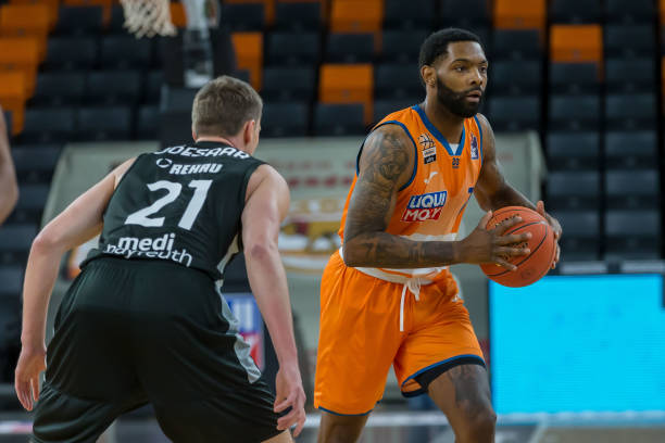 激烈的争夺 激烈的争夺