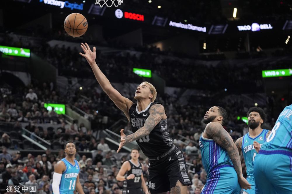 右后卫不仅 右后卫不仅